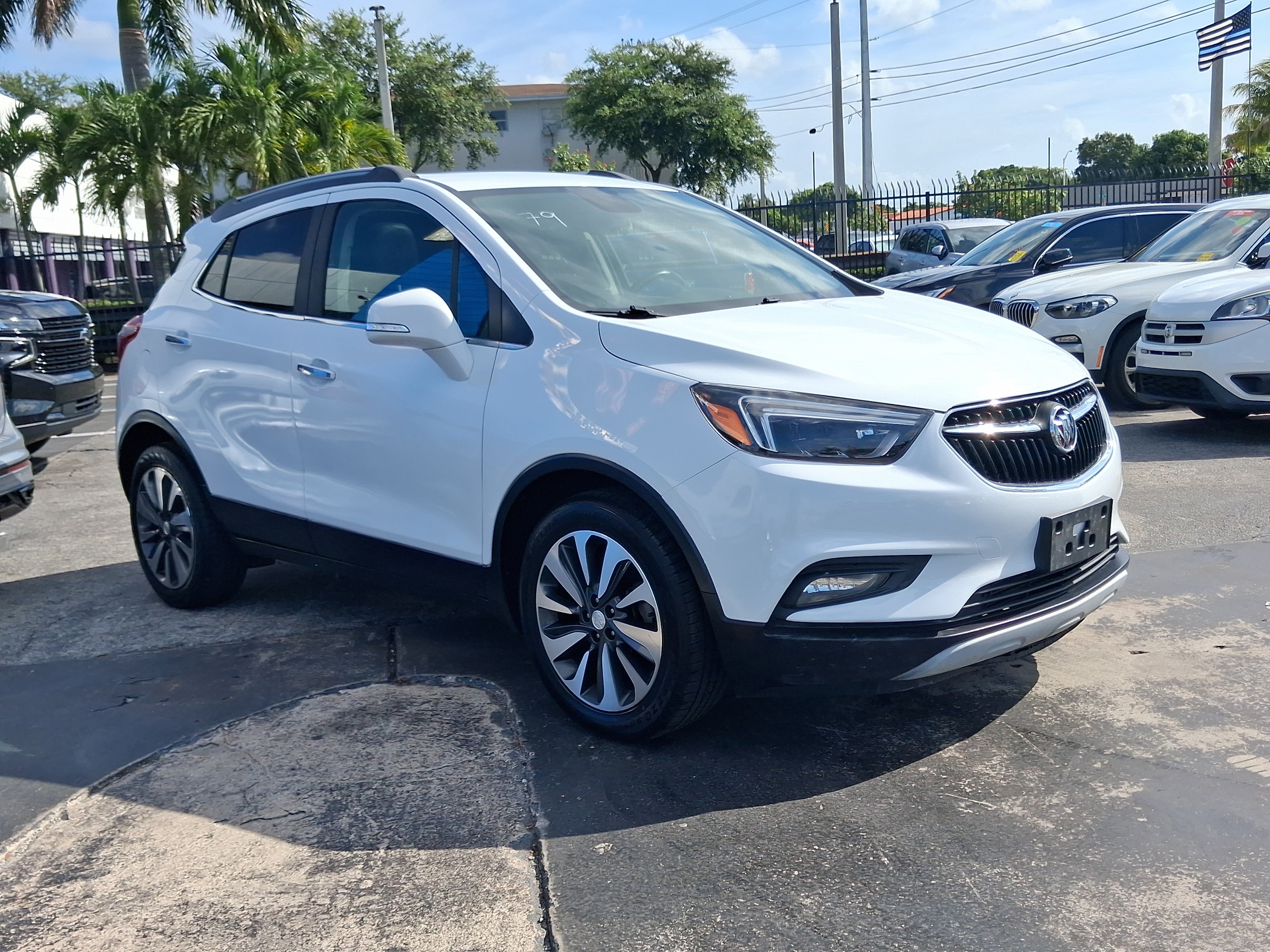 Used 2018 Buick Encore Essence FWD image 4