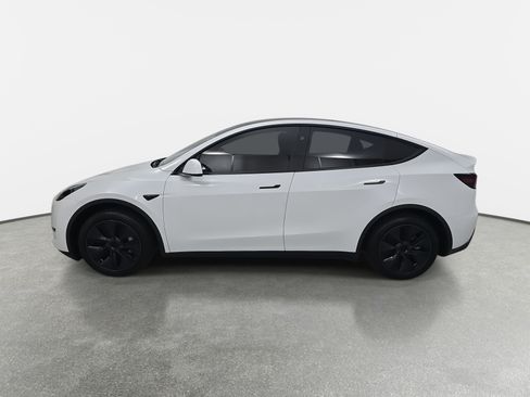 Used 2025 Tesla Model Y Long Range image 7