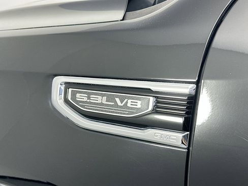 Used 2019 GMC Sierra 1500 SLT w/ SLT Premium Package image 28