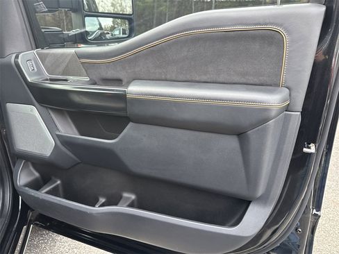 Used 2024 Ford F350 Platinum image 13