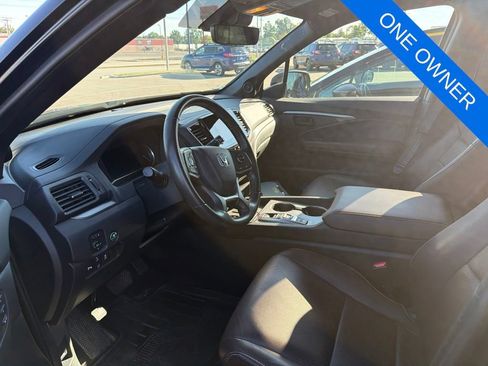 Used 2025 Honda Passport EX-L image 4