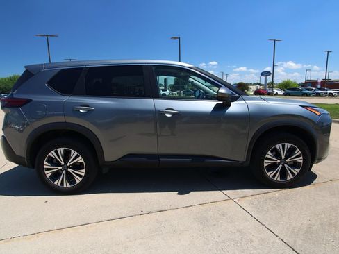 Used 2023 Nissan Rogue SV AWD/4WD image 4
