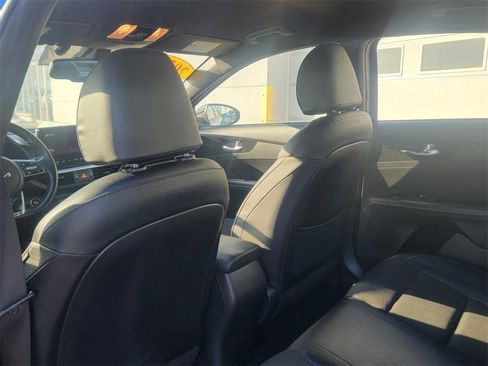 Used 2022 Kia Forte GT-Line image 11