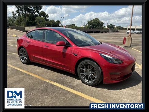 Used 2022 Tesla Model 3 RWD image 1