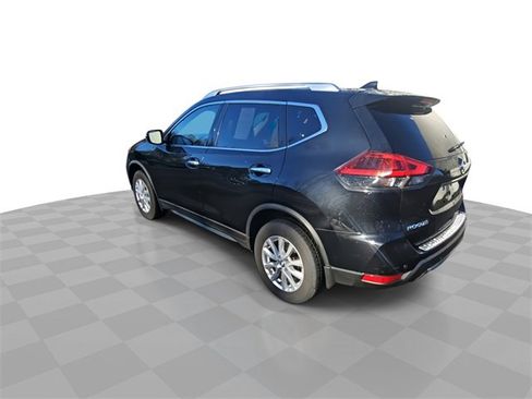 Used 2019 Nissan Rogue SV image 6
