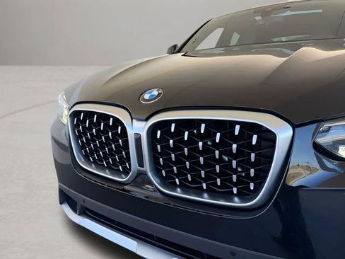 Used 2022 BMW X4 xDrive30i image 2