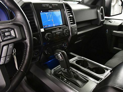 Used 2018 Ford F150 XLT w/ Equipment Group 302A Luxury AWD/4WD image 23