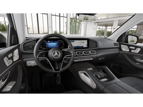 New 2026 Mercedes-Benz GLS 450 4MATIC image 2