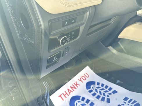 Used 2023 Ford Expedition Limited image 22