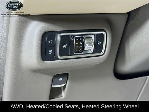 Used 2024 Lincoln Nautilus Premier w/ Equipment Group 102A image 10