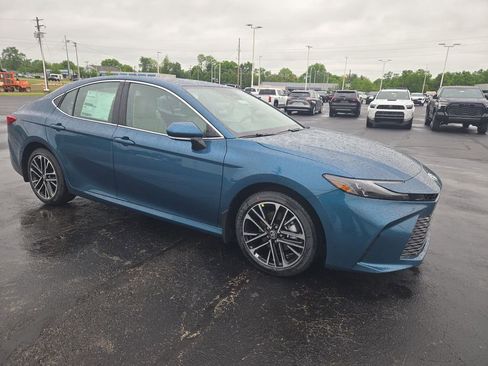 New 2026 Toyota Camry XLE FWD image 7