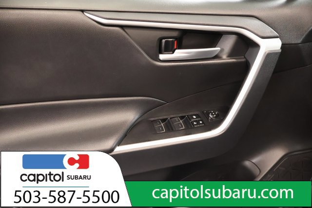 Used 2025 Toyota RAV4 XLE AWD/4WD image 9