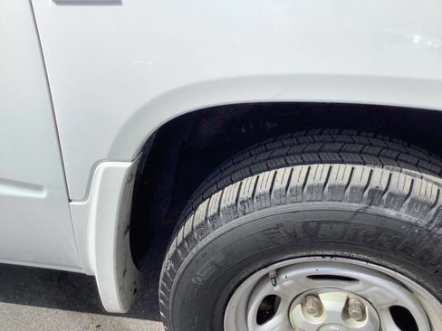 Used 2010 Dodge Dakota ST w/ Extra Security Group AWD/4WD image 22