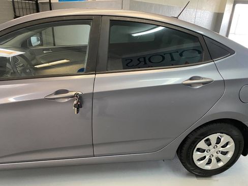 Used 2016 Hyundai Accent SE FWD image 16