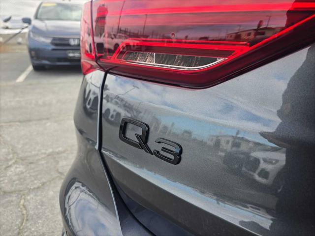 Used 2025 Audi Q3 2.0T Premium Plus w/ Premium Plus Package AWD/4WD image 13