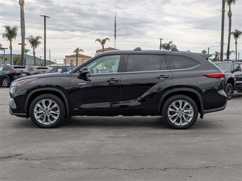 Used 2021 Toyota Highlander Limited image 9