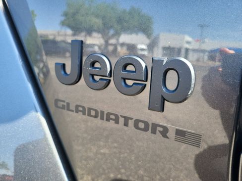 New 2025 Jeep Gladiator Sport image 23