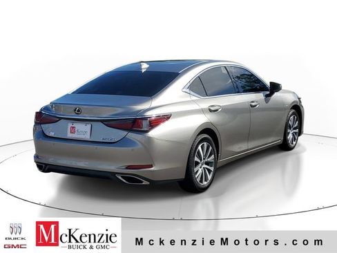 Used 2019 Lexus ES 350 w/ Premium Package FWD image 4