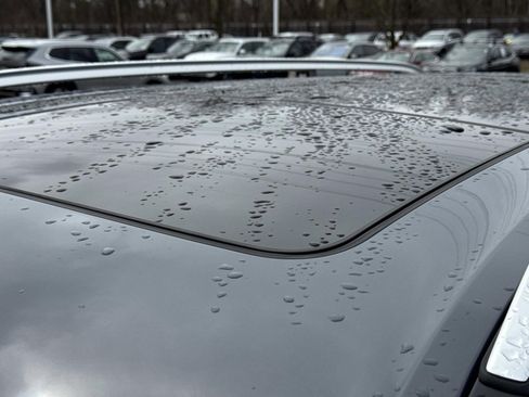 Certified 2024 BMW X7 xDrive40i w/ Executive Package image 11