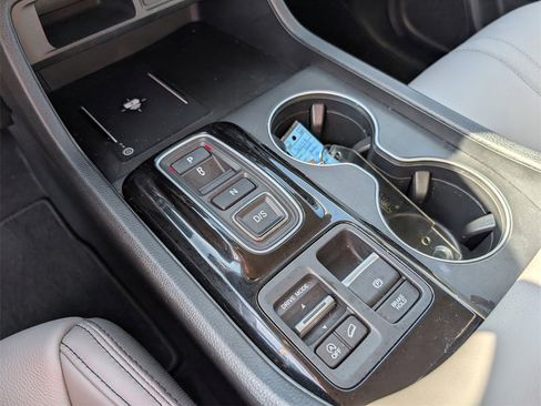 Certified 2025 Honda Pilot EX-L image 17