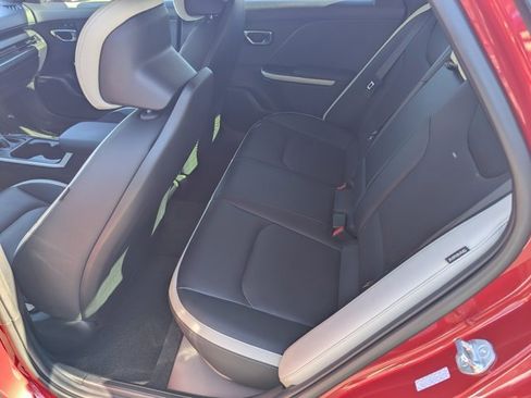 Used 2025 Kia K4 GT-Line w/ GT-Line Premium Package image 17