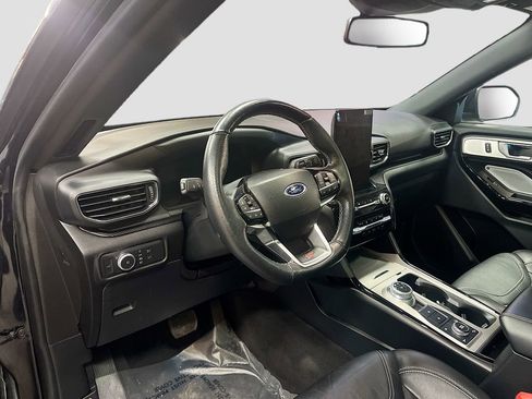 Used 2022 Ford Explorer ST w/ Equipment Group 401A image 9