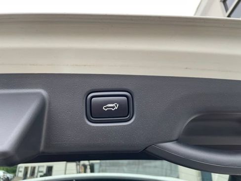 Used 2023 Kia Niro FWD image 37