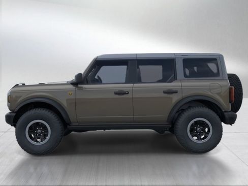 New 2026 Ford Bronco Badlands image 3