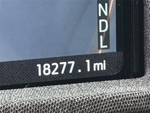 Used 2021 Ford Mustang Mach-E GT image 9