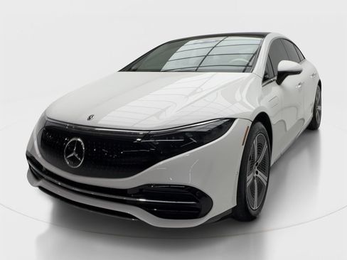 Used 2023 Mercedes-Benz EQS 450+ Sedan image 4