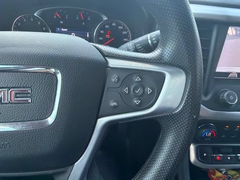 Used 2022 GMC Acadia SLE w/ Elevation Edition FWD image 16