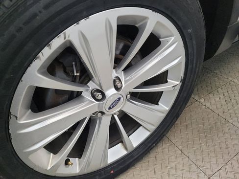 Used 2018 Ford Explorer Limited image 31