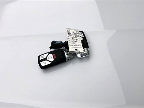 Used 2022 Audi Q5 2.0T Premium w/ Convenience Package image 15