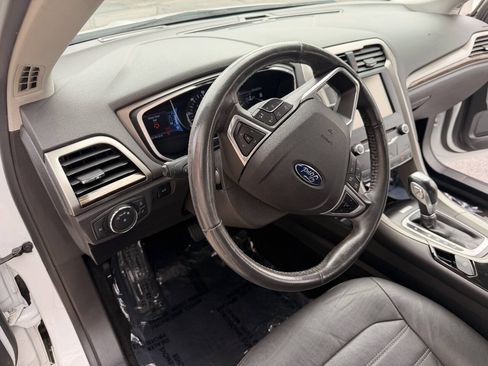 Used 2014 Ford Fusion Energi SE w/ Driver Assist Package FWD image 7