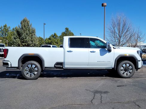 New 2026 GMC Sierra 3500 Denali w/ Denali Reserve Package AWD/4WD image 2