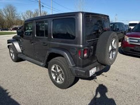 Used 2021 Jeep Wrangler Unlimited Sahara w/ Cold Weather Group image 7