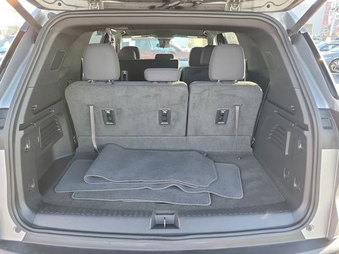 Used 2024 Chevrolet Traverse LS w/ Midnight/Sport Edition image 23