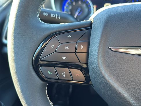 New 2026 Chrysler Pacifica Select image 17