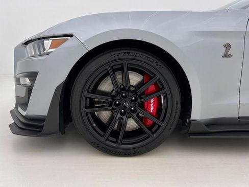 Used 2022 Ford Mustang Shelby GT500 w/ Technology Package RWD image 31