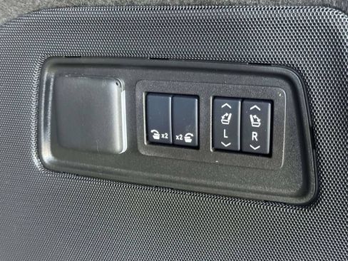 Used 2025 Cadillac Escalade V w/ LPO, ONYX Package AWD/4WD image 22