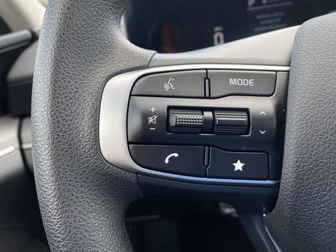 New 2025 Kia K5 LXS image 25