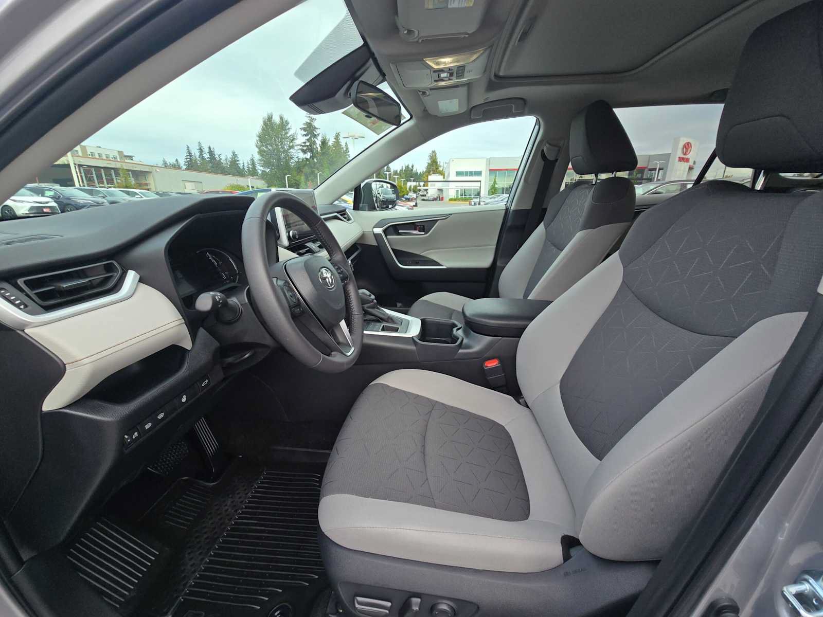 Certified 2025 Toyota RAV4 XLE w/ Convenience Package AWD/4WD image 21