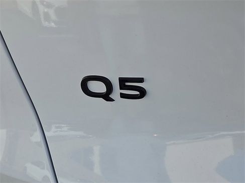 New 2025 Audi Q5 2.0T Premium Plus image 15