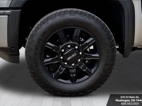 Used 2025 GMC Sierra 2500 AT4 AWD/4WD image 34
