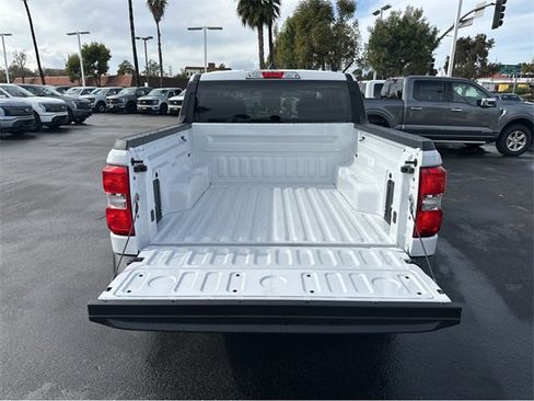 New 2025 Ford Maverick XL image 12