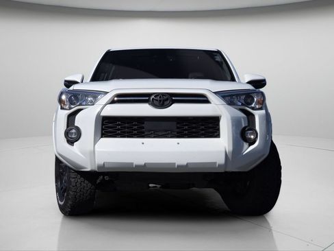 Certified 2021 Toyota 4Runner SR5 Premium w/ Moonroof Package AWD/4WD image 3