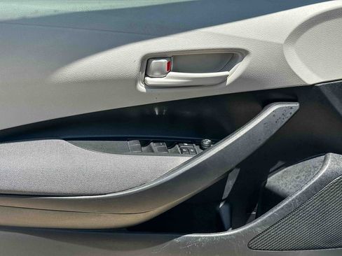 Used 2023 Toyota Corolla LE FWD image 15