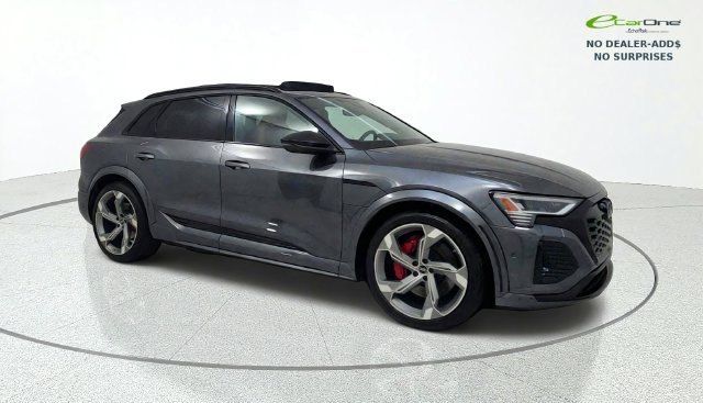 Used 2024 Audi Q8 e-tron Prestige w/ Prestige Package AWD/4WD image 10