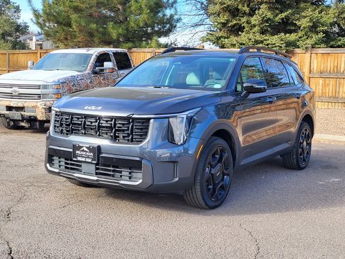 Used 2024 Kia Sorento X-Line EX image 4