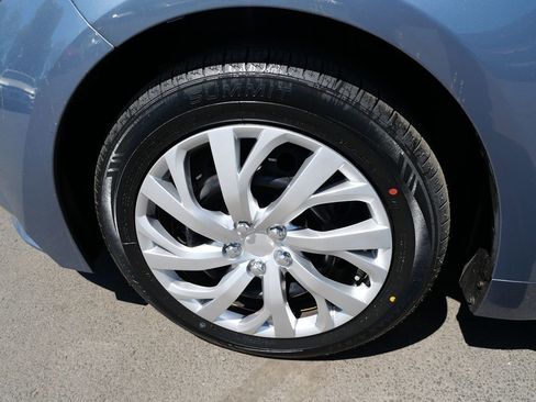 Used 2022 Toyota Corolla LE FWD image 36